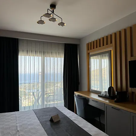 The Rest Port Argento Hotel *